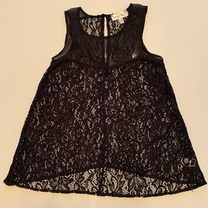 Marilyn Monroe Sleeveless Lace Top - Black
